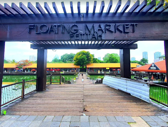 Pettah Floating Markets